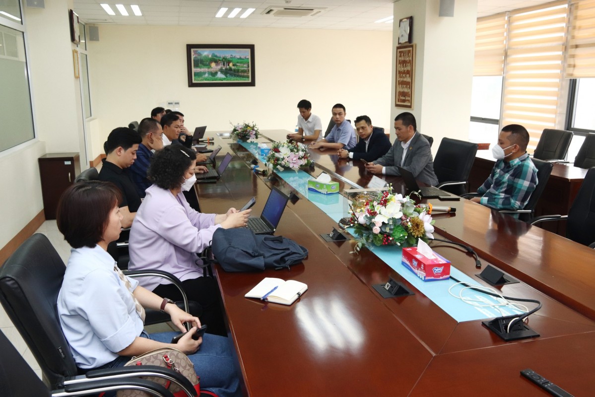 Hội Doanh nghiệp trẻ Hà Nội cùng CLB Sao Vàng đất Việt tới thăm và giao lưu cùng Traphaco
